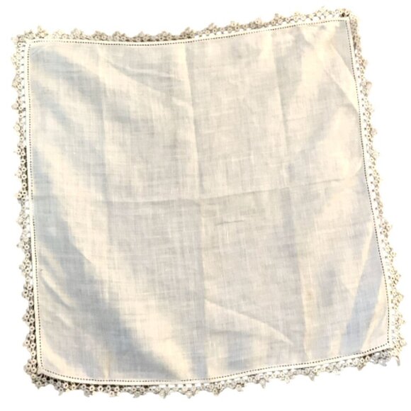 Vintage Ladies Crochet Lace Trim Handkerchief Off White/Beige  11x11" 93A - Picture 1 of 4